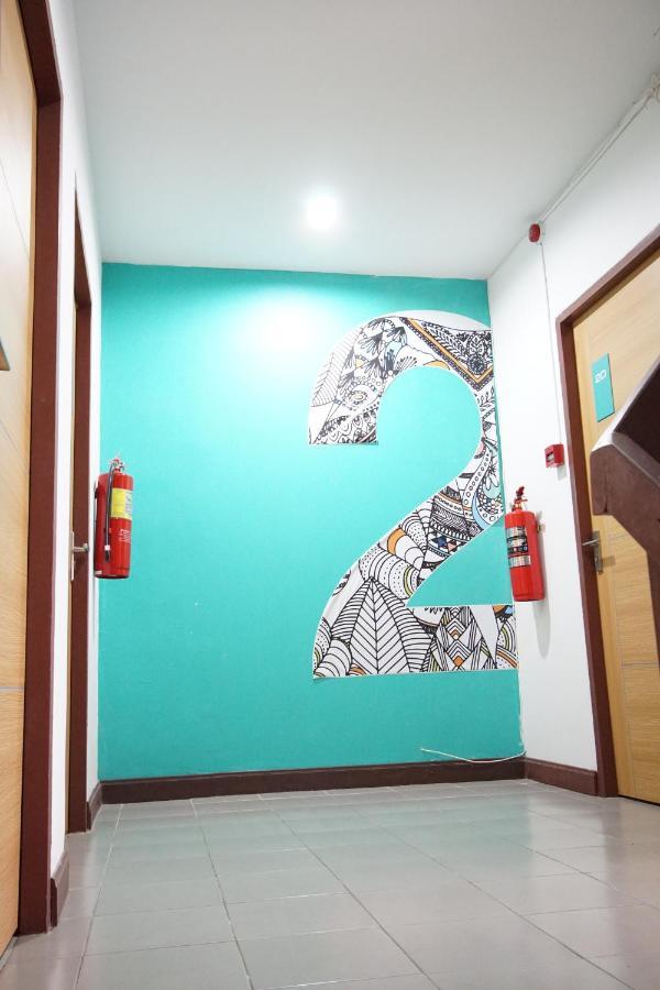 Bedbox Guesthouse And Hostel Patong Экстерьер фото