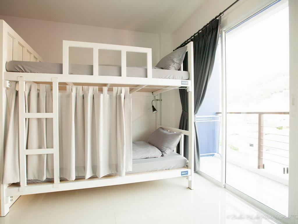 Bedbox Guesthouse And Hostel Patong Экстерьер фото