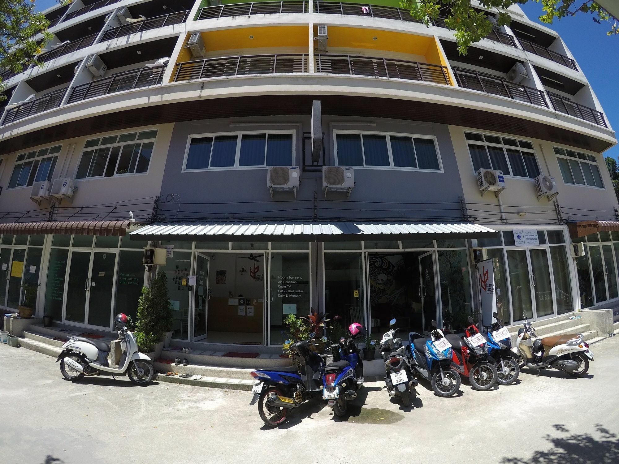 Bedbox Guesthouse And Hostel Patong Экстерьер фото