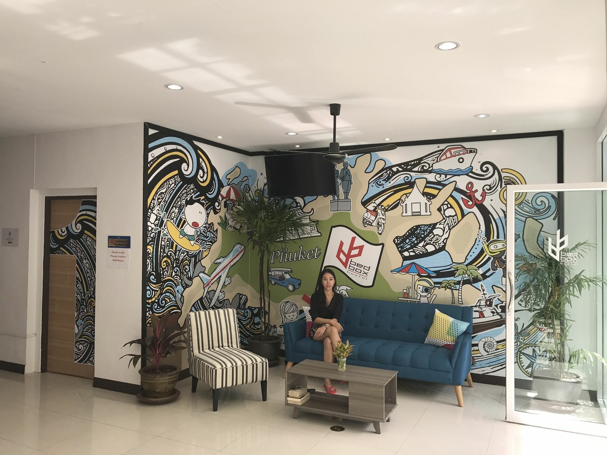 Bedbox Guesthouse And Hostel Patong Экстерьер фото